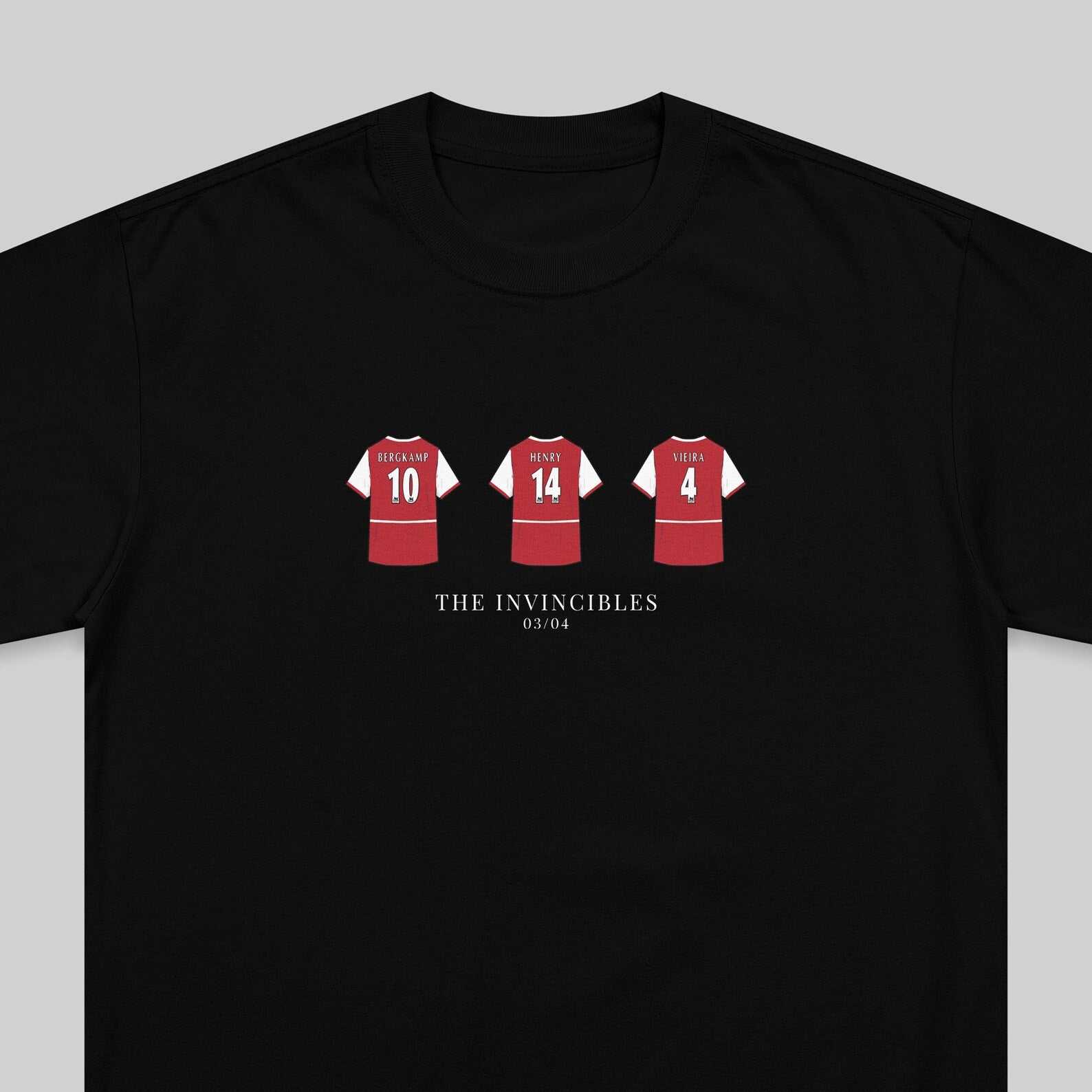 Arsenal Invincibles 03/04 embroidered t-shirt in black – close-up detail