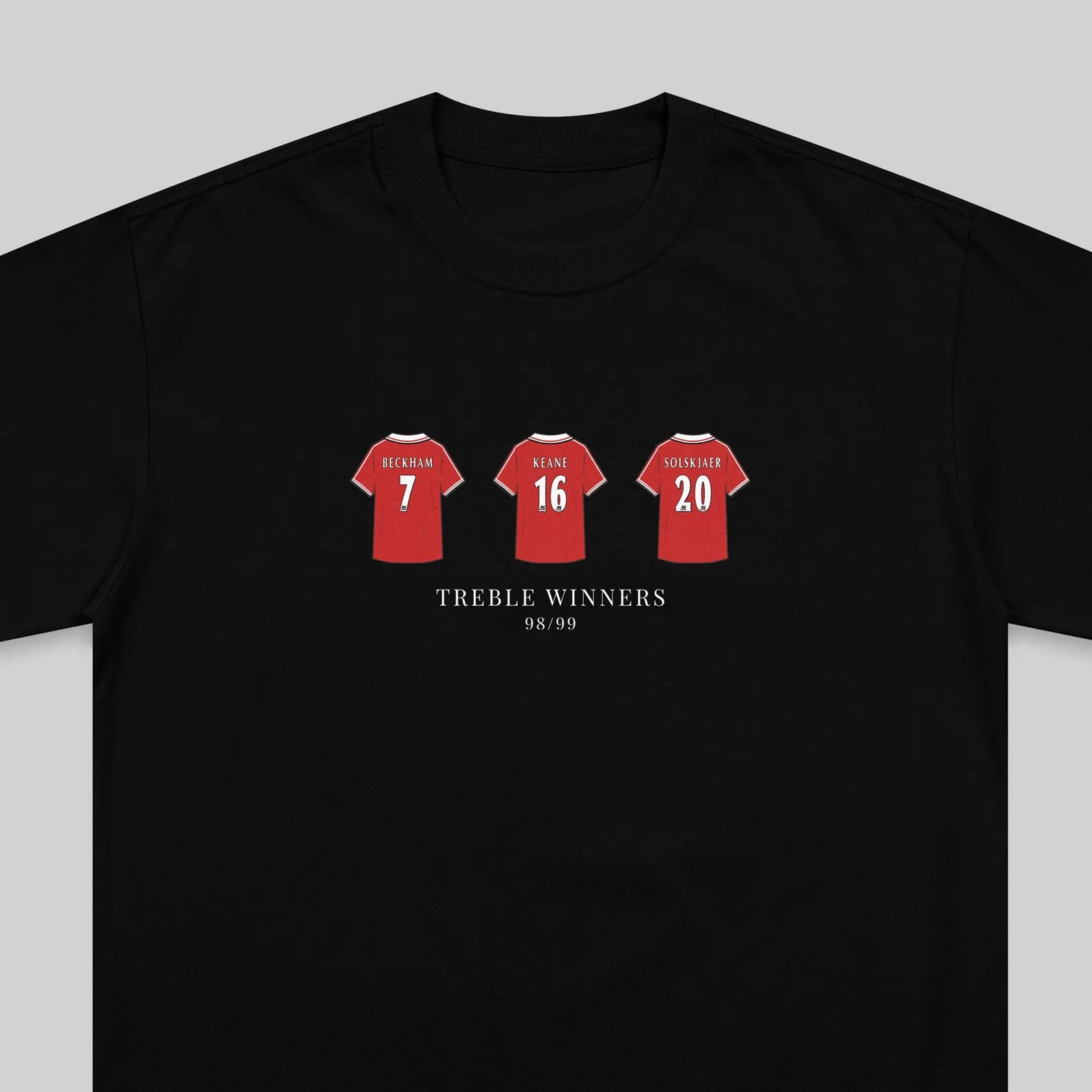 Manchester United 98/99 Treble Winners embroidered t-shirt in black – close-up detail